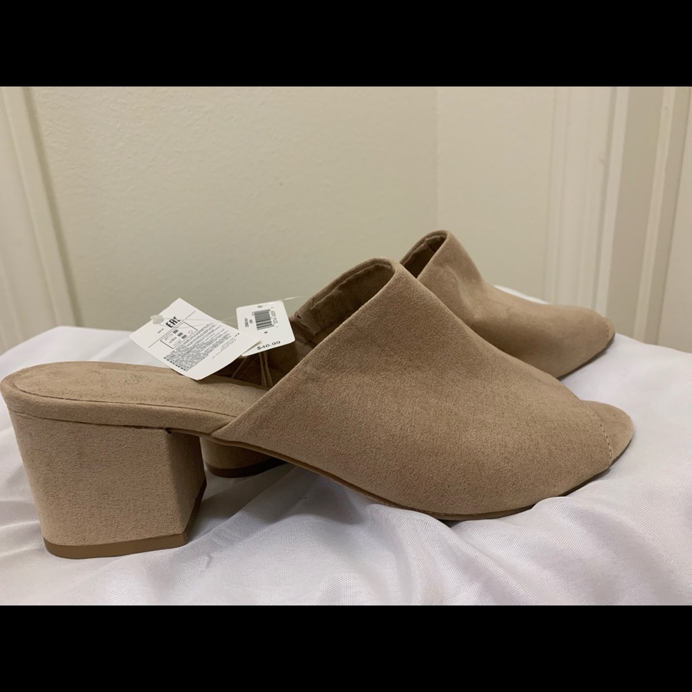 Gap; Suede Open-toe block heel mules; soft tan/nude; size 9; brand new with tag